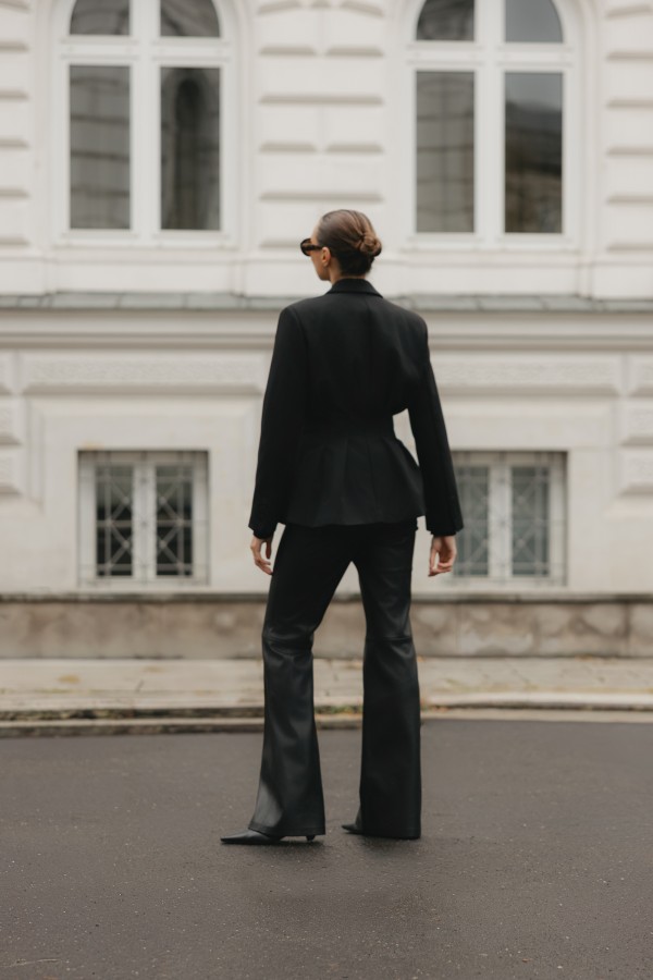 Maren Blazer Tailored Black