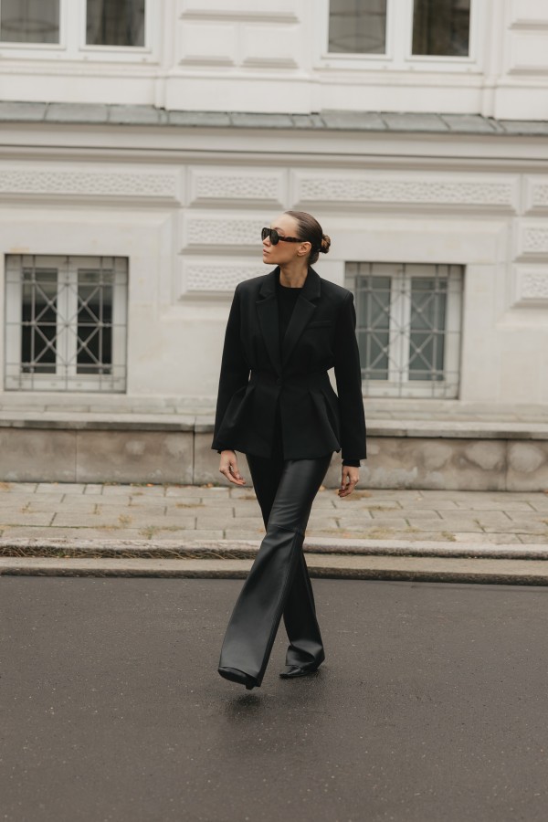 Maren Blazer Tailored Black