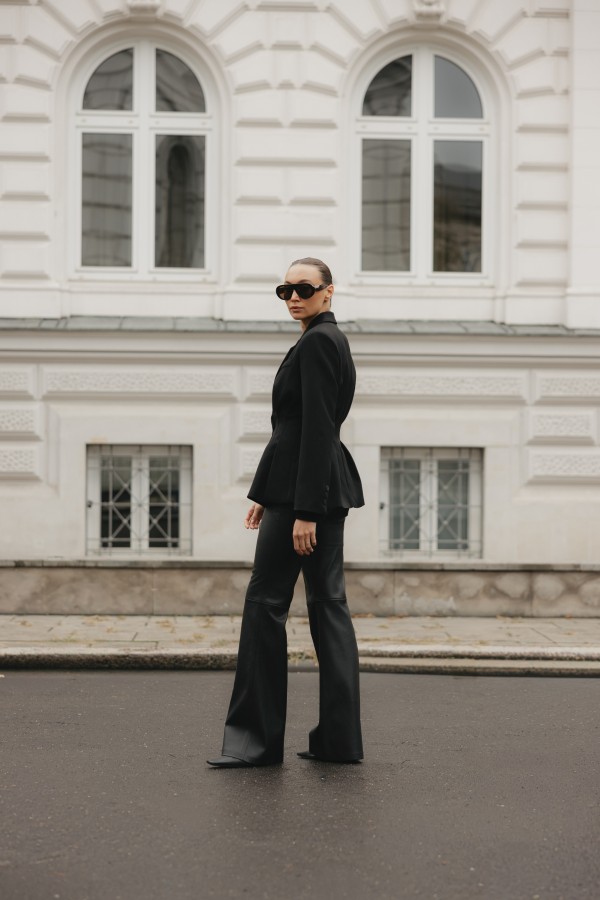 Maren Blazer Tailored Black
