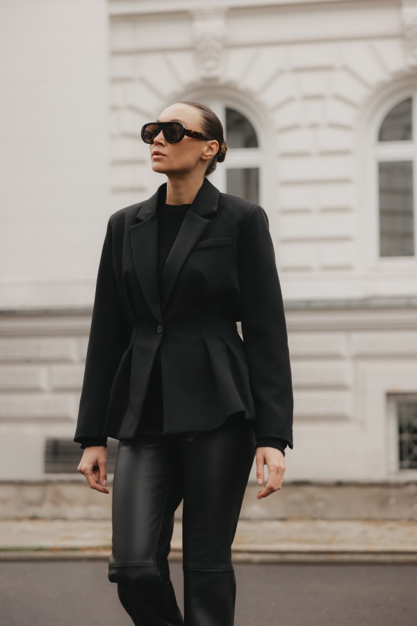 Maren Blazer Tailored Black