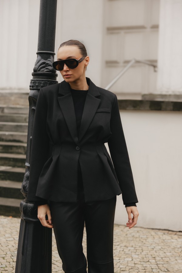 Maren Blazer Tailored Black