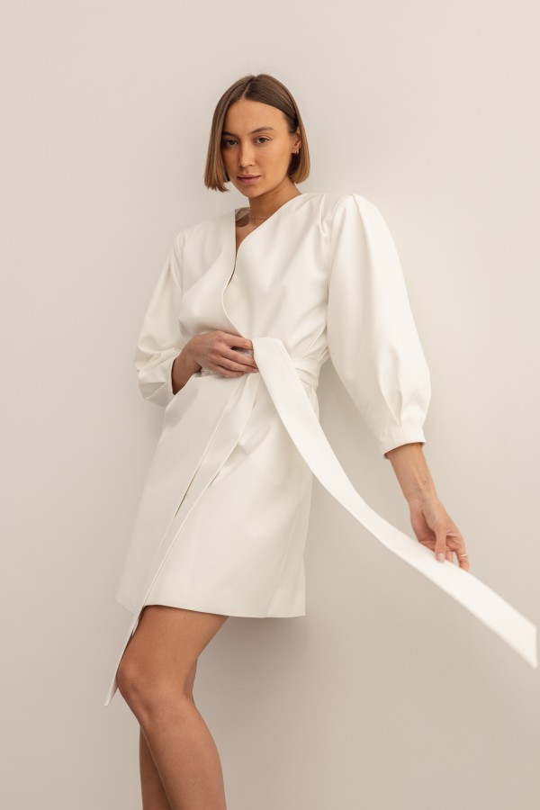 Kristin Sukienka Zapinana White