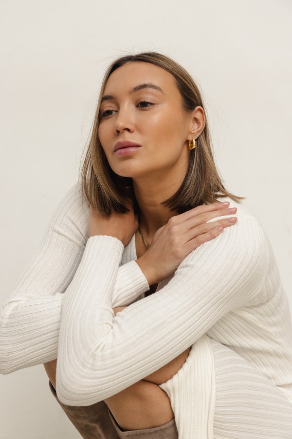 Kim Długa Sukienka Dzianinowa Ecru