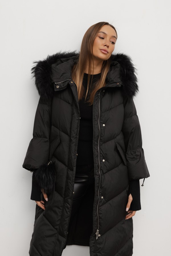 8922 Płaszcz Puchowy Czarny