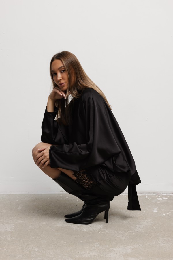 Aurelia Sukienka Satynowa Z Koronką Czarna