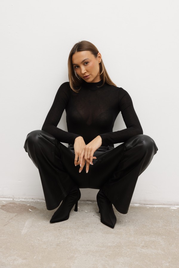 Lili Mock-Neck Blouse Black
