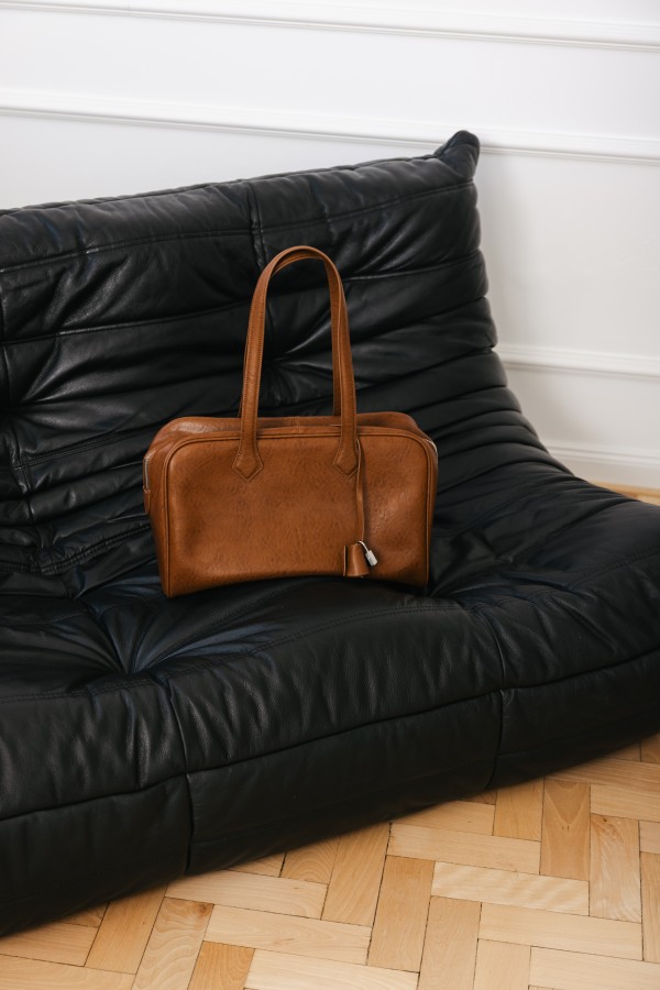 Skórzana Torebka Typu Kuferek Camel