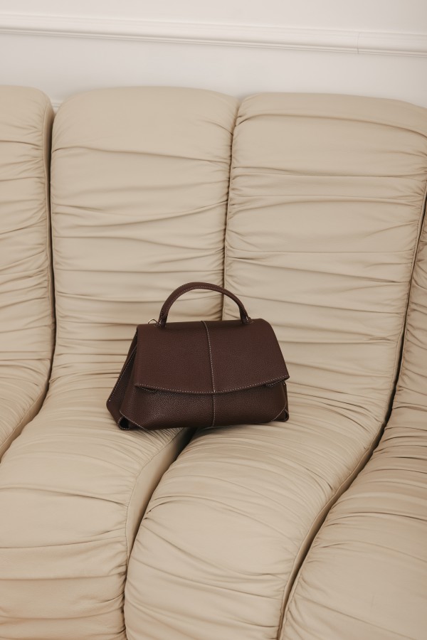 Skórzana Torebka Z Klapą i Rączką Brązowa