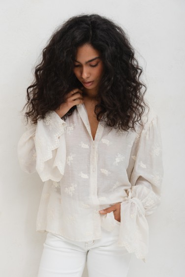 Larisa Embroidered Shirt Cream