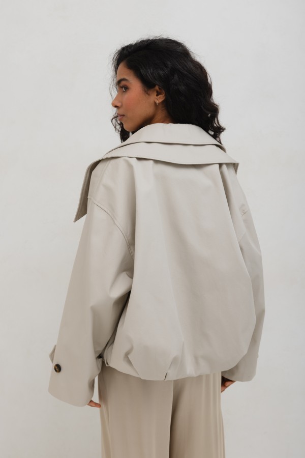 LD3950 Kurtka O Kroju Bomberki Jasny Beż