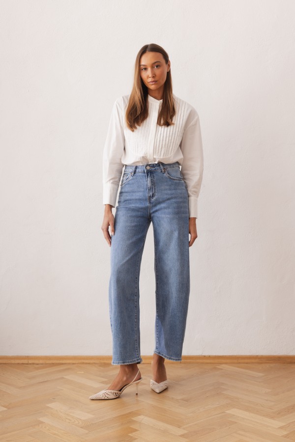 Lori Koszula O Przedłużonym Kroju Biała