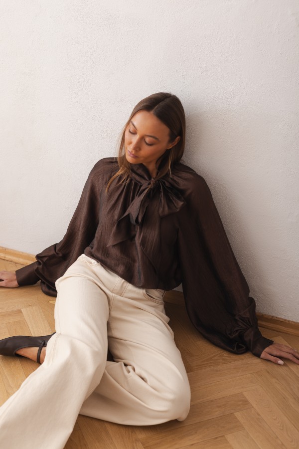 Sara Tie Blouse Brown