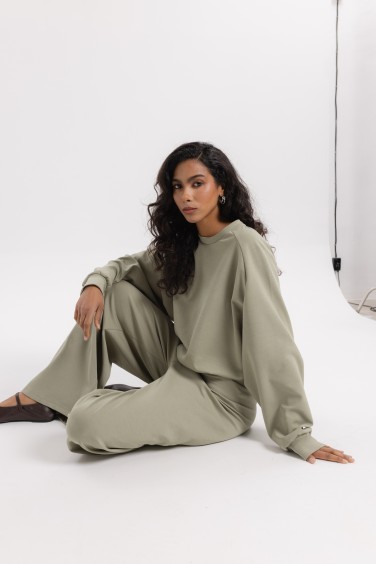 Lynn Olive Sweatshirt