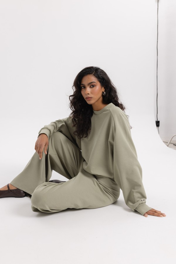 Lynn Olive Sweatshirt