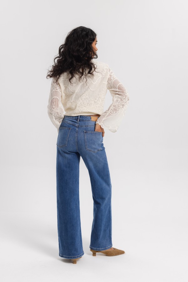 KT741 Straight Leg Jeans Blue