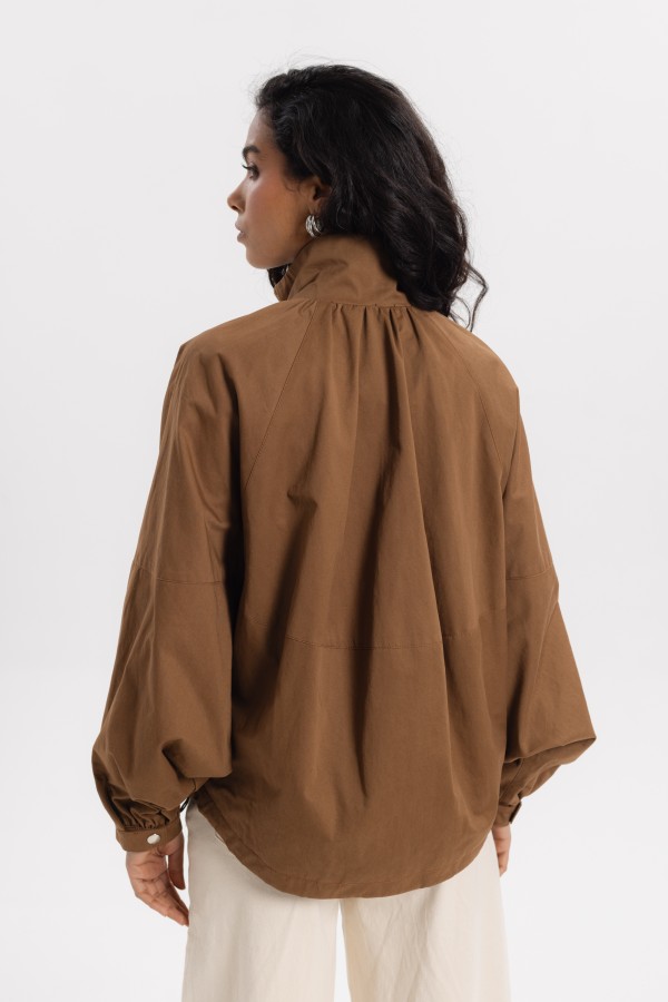 Laura Kurtka Z Kołnierzem Camel