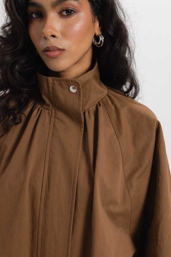 Laura Kurtka Z Kołnierzem Camel