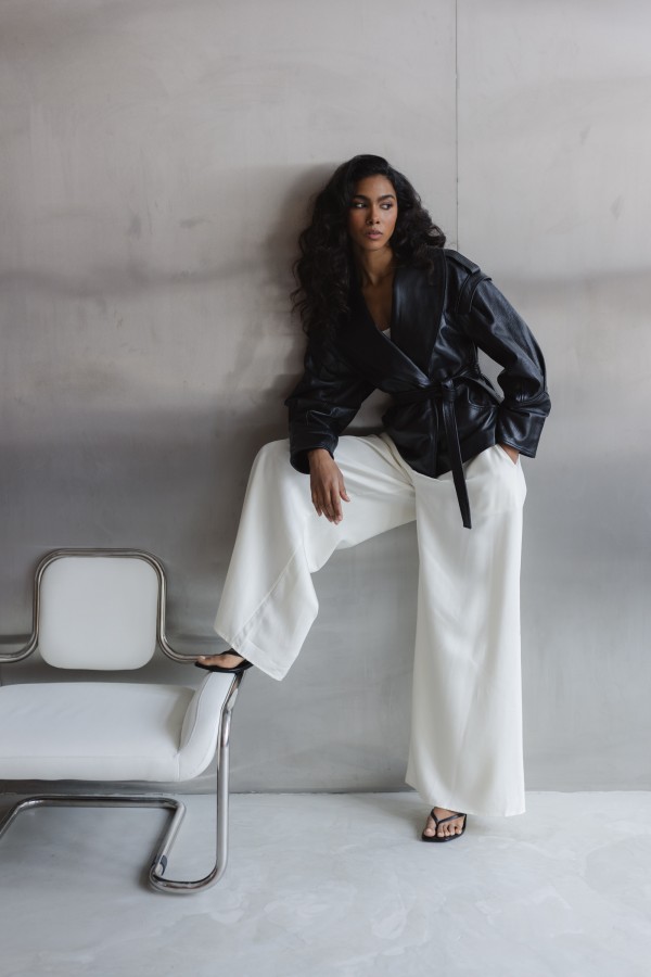 Nicola Kurtka Skórzana Z Wiązaniem Czarna