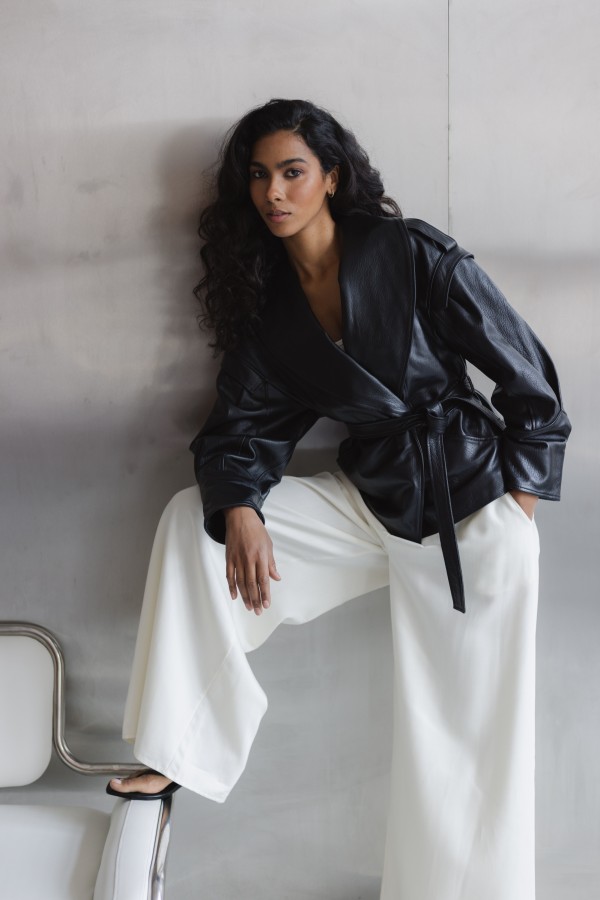 Nicola Kurtka Skórzana Z Wiązaniem Czarna