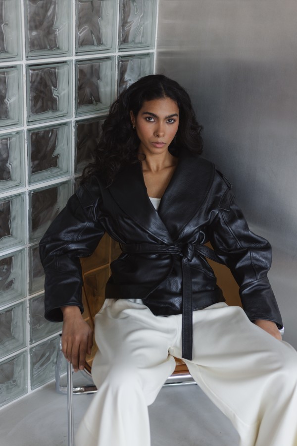 Nicola Kurtka Skórzana Z Wiązaniem Czarna