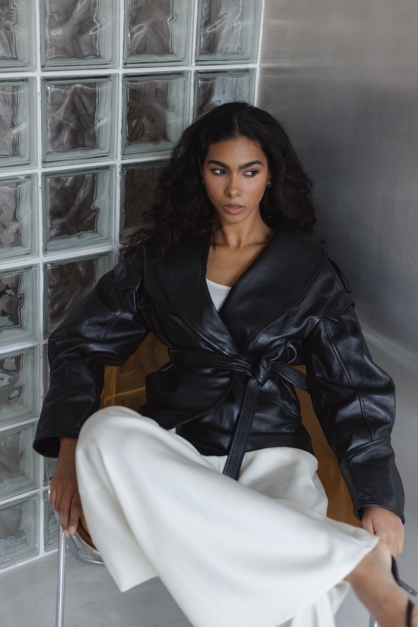 Nicola Kurtka Skórzana Z Wiązaniem Czarna