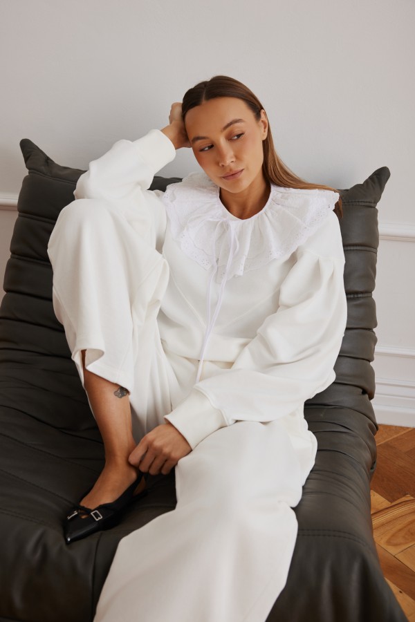 Eleonora White Ruffle Sweatshirt