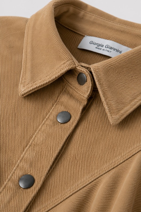 95056 Koszula Jeansowa Z Falbaną Camel