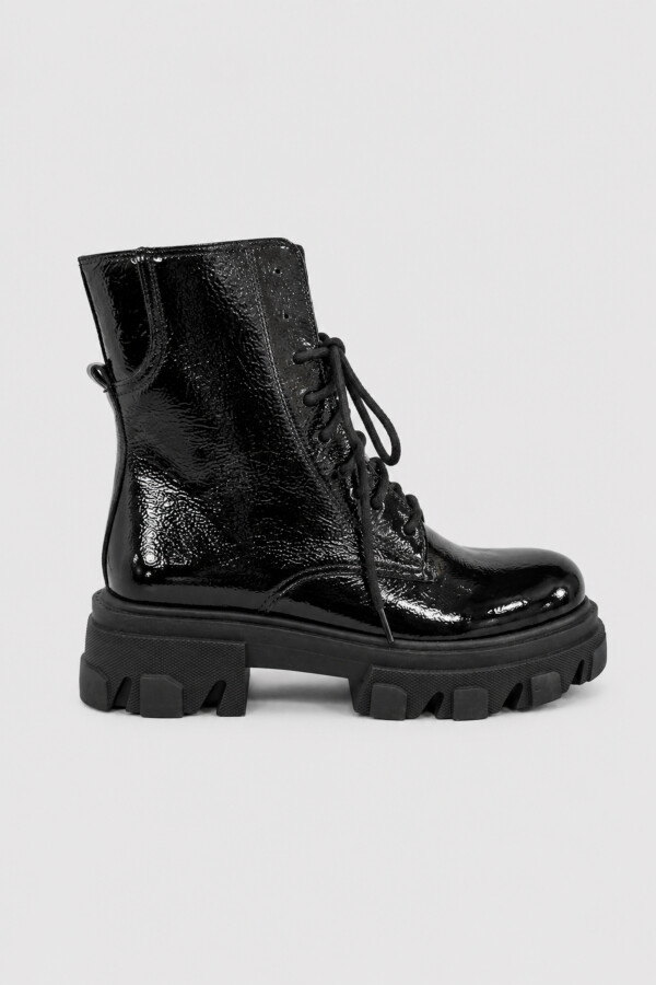 Patent Leather Ankle Boots with a Thick Sole Black